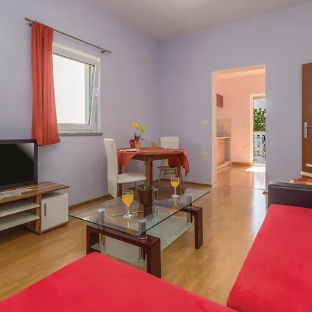 In With Kitchen Appartement