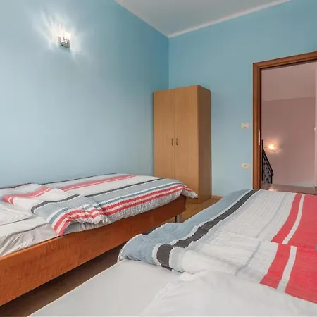 Appartement In With Kitchen Kaštel