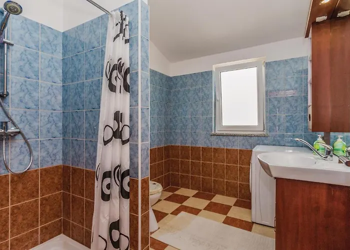 Apartman In With Kitchen